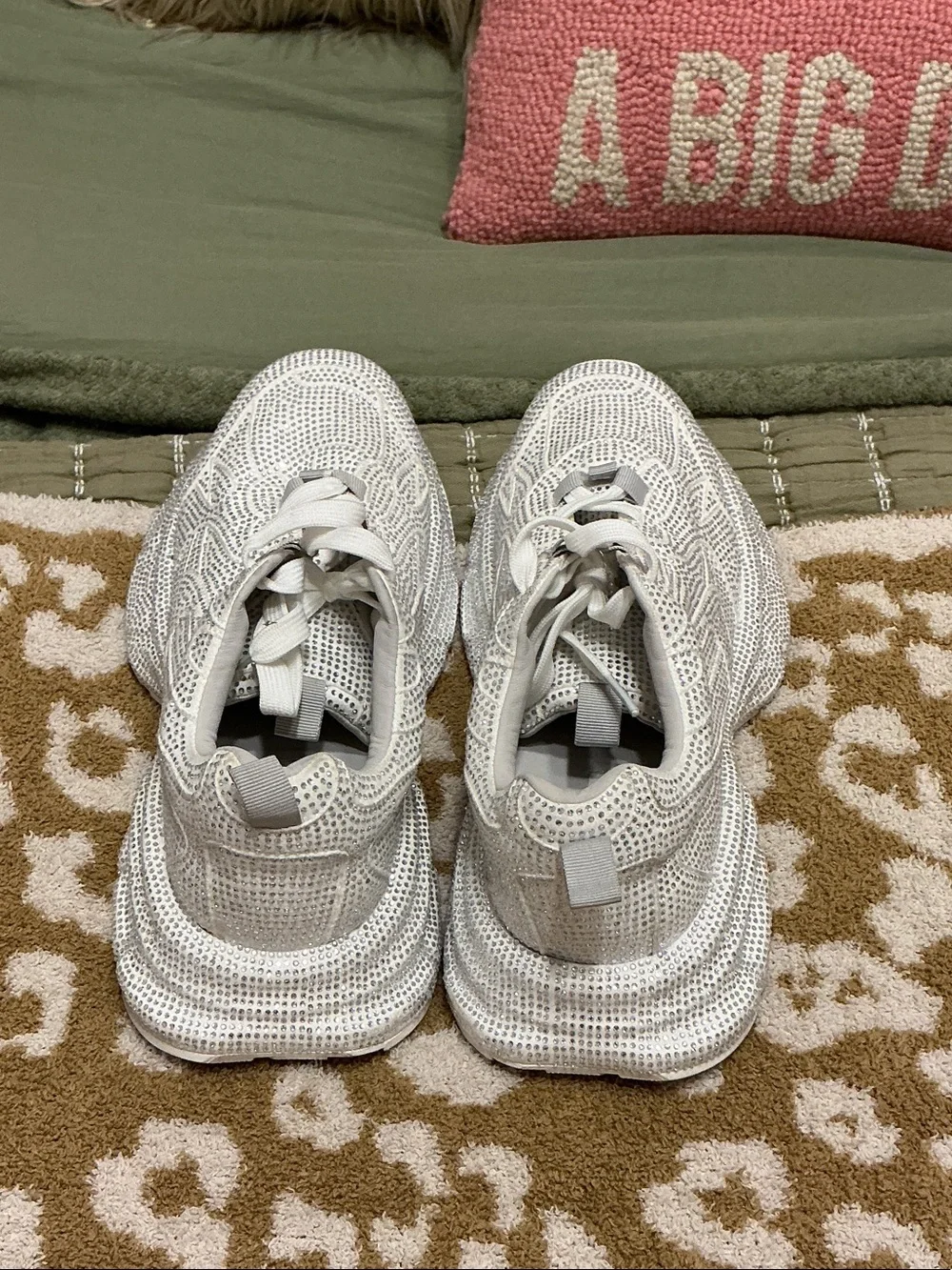 Cape Robbin White Women's Mesh Sneakers